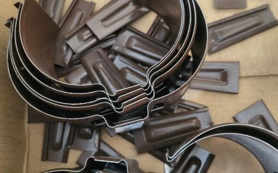 Uchwyt rury do ściany 90 brązowy Siba