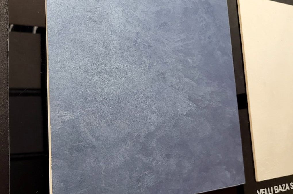 Jedwabna masa perłowa na ścianę Velli Decoverni 